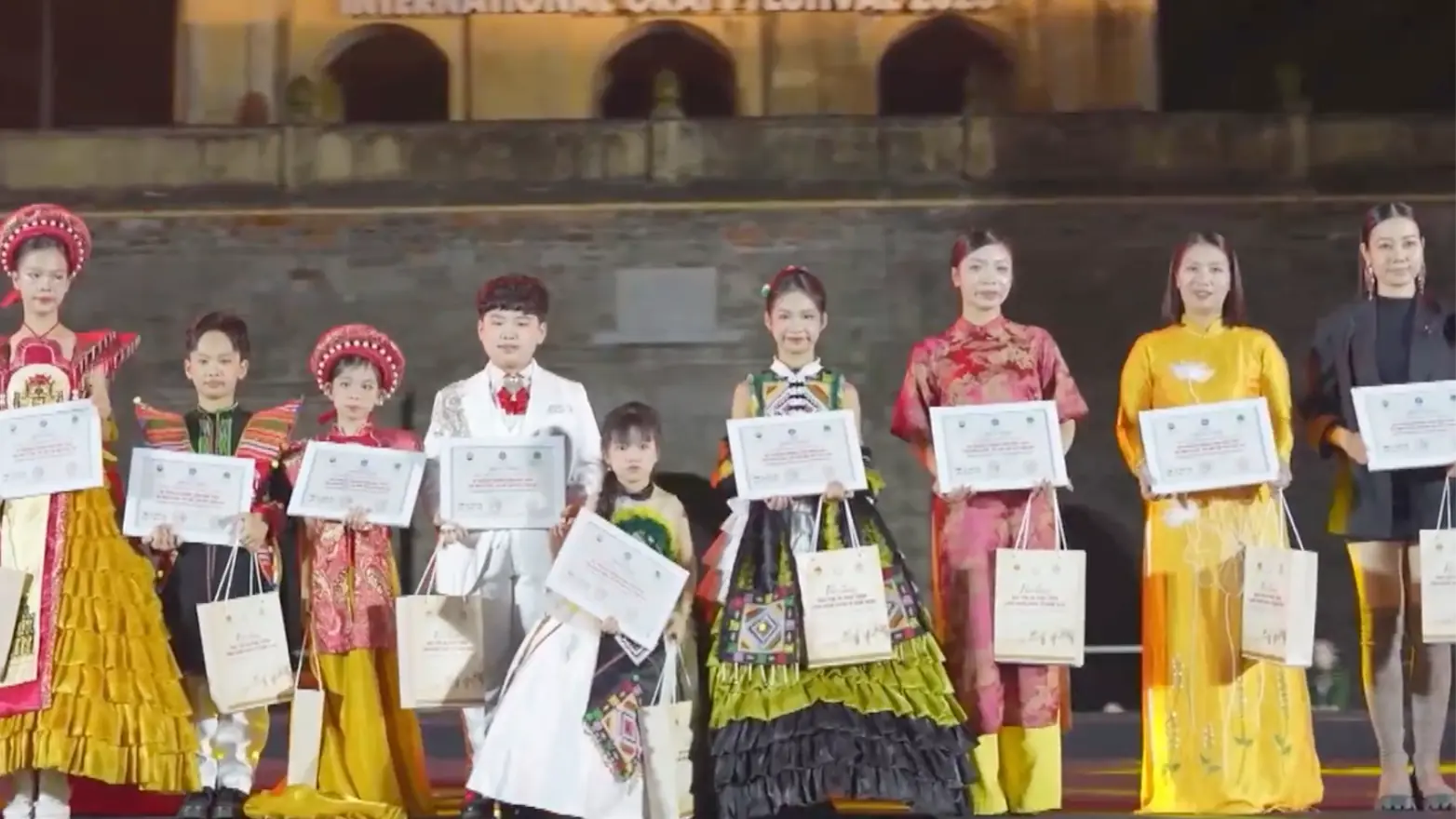 Lan toả vẻ đẹp của văn hoá Việt